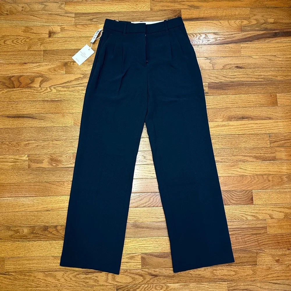 Aritzia Effortless Pant & Queens Top Set - Picture 6 of 15